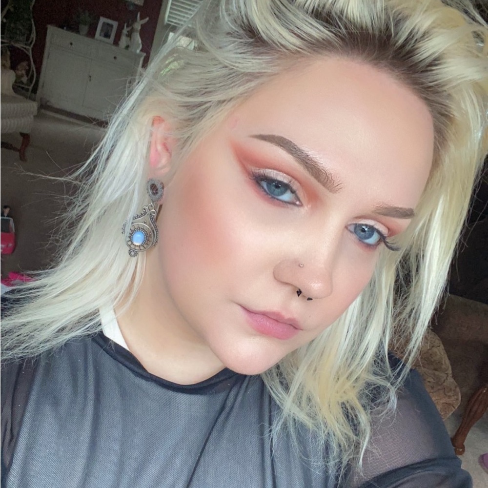 Meet your Posher, Erica